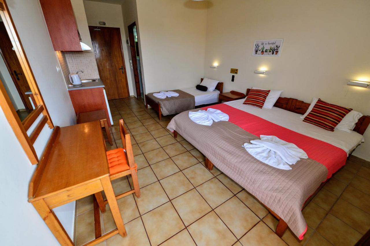 Vergas Hotel Malia Exterior photo