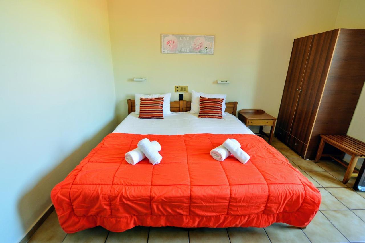 Vergas Hotel Malia Exterior photo